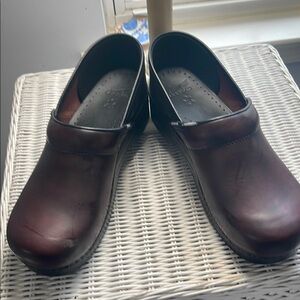 Dansko Men's Brown Clogs